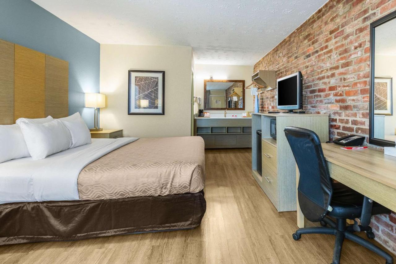 Econo Lodge Middlesboro Екстериор снимка