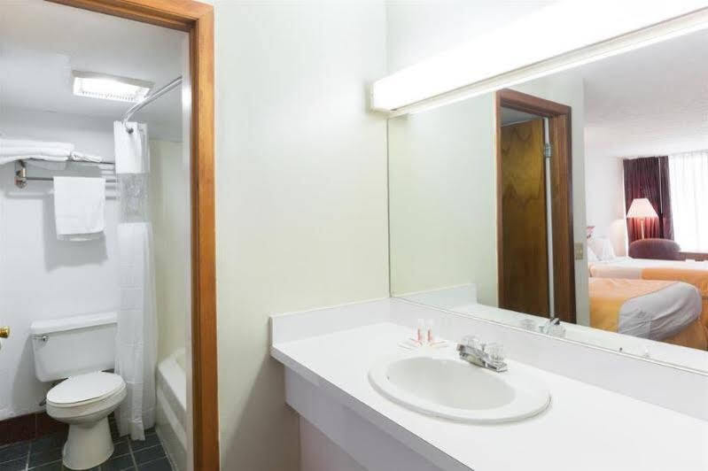 Econo Lodge Middlesboro Екстериор снимка
